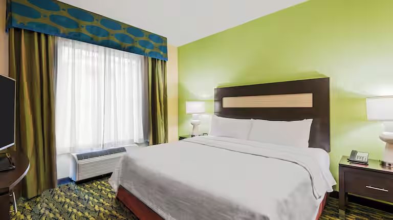 Homewood Suites by Hilton Little Rock Downtown — Guest room
