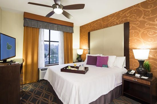 Homewood Suites By Hilton Lynnwood Seattle Everett Wa — Guest room