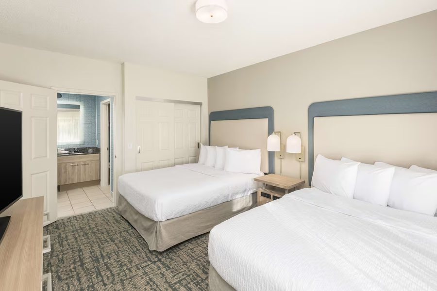 Homewood Suites by Hilton Miami Airport Blue Lagoon Miami Florida — Guest room