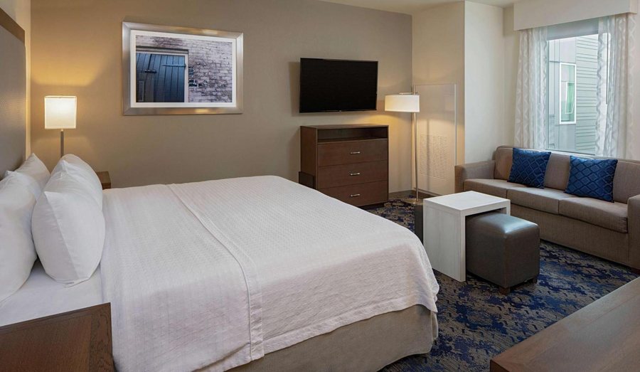 Homewood Suites by Hilton New Orleans French Quarter — Guest room