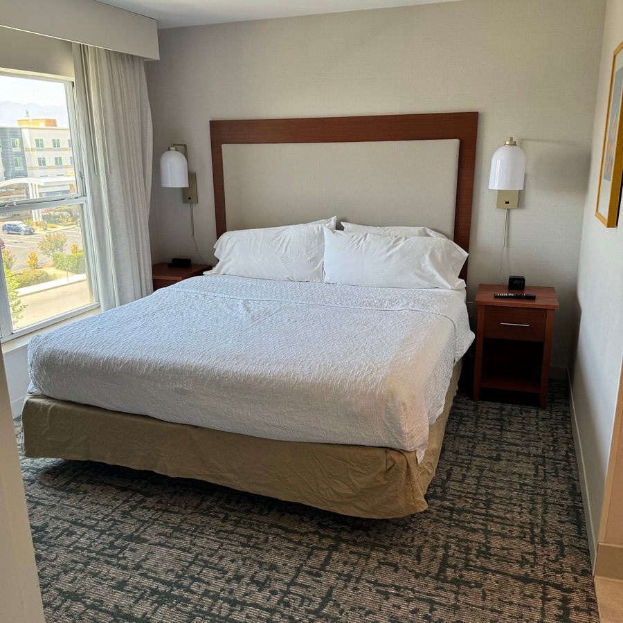 Homewood Suites by Hilton Ontario Rancho Cucamonga — Guest room