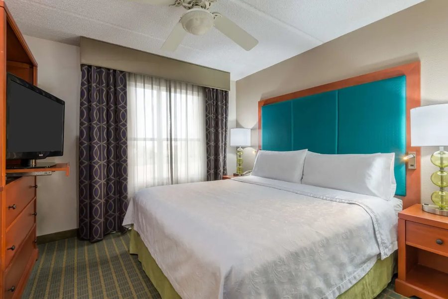 Homewood Suites By Hilton Orlando nearest To Univ Studios Orlando Florida — Guest room