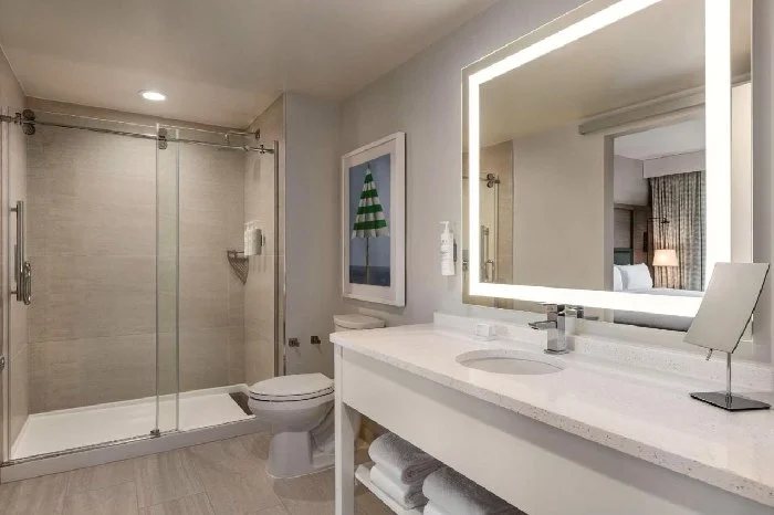 Homewood Suites by Hilton Panama City Beach — Bathroom