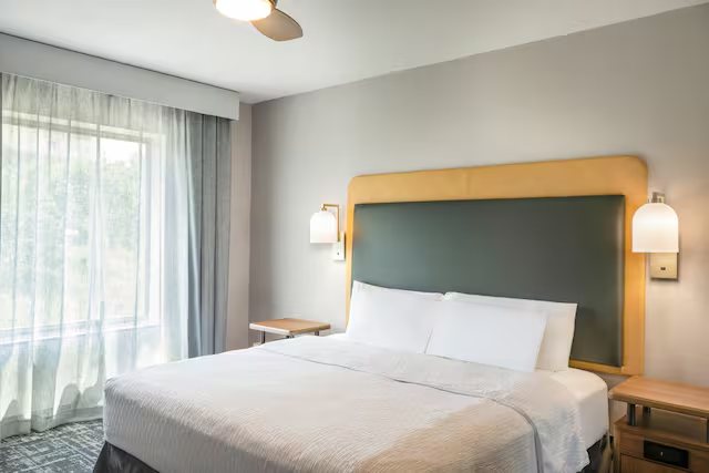 Homewood Suites By Hilton Pittsburgh Downtown — Guest room