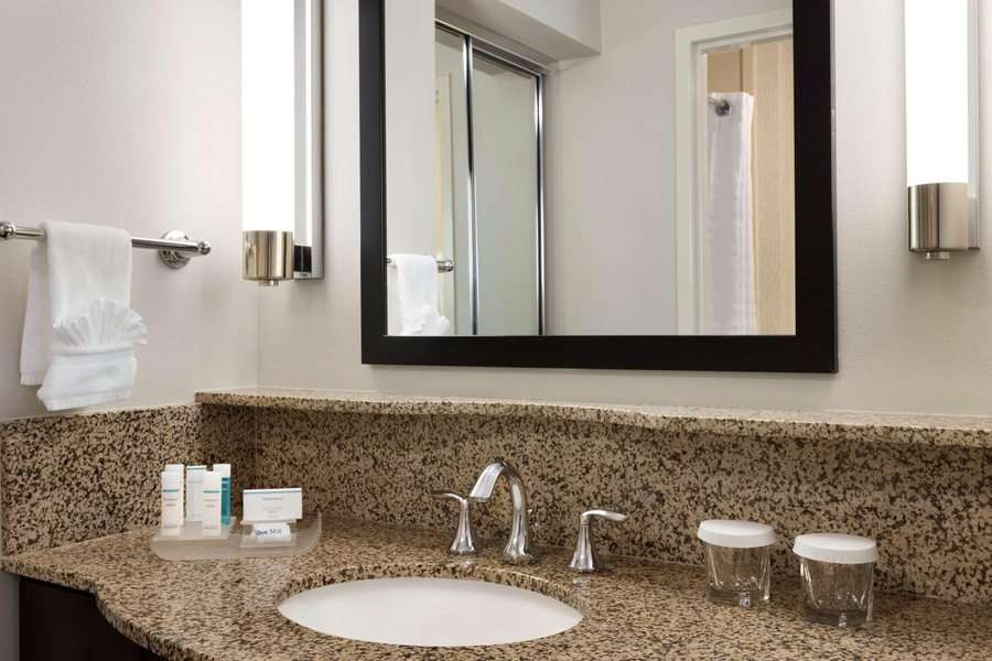 Homewood Suites By Hilton Plano richardson — Bathroom