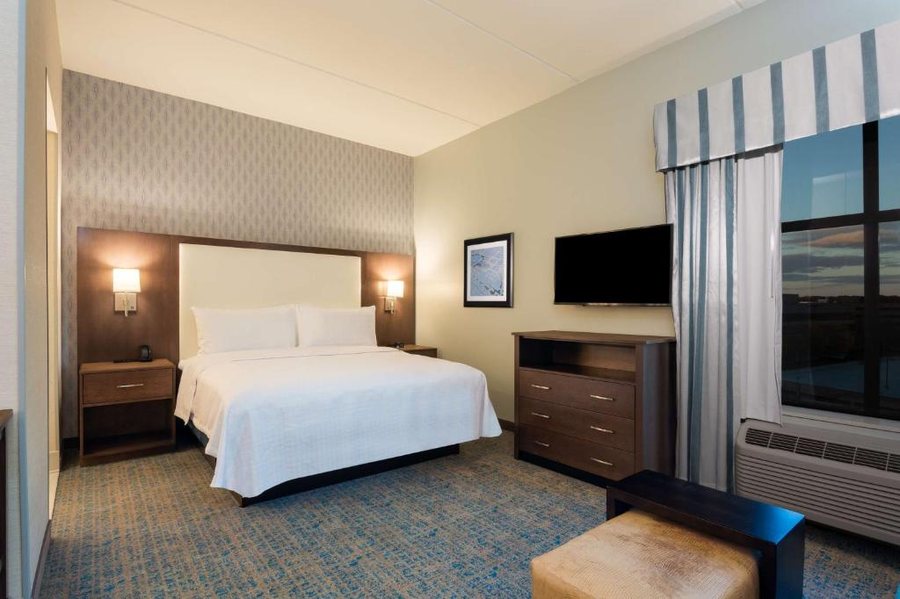 Homewood Suites by Hilton Reston — Guest room