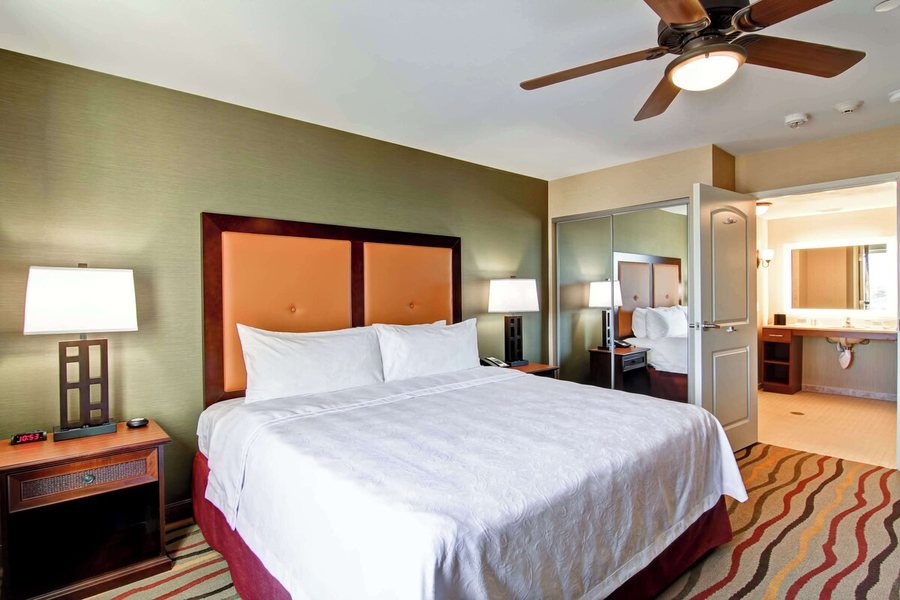 Homewood Suites by Hilton Richland — Guest room