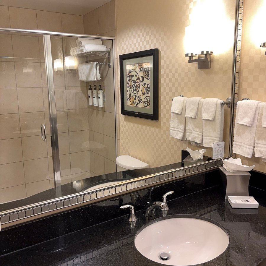 Homewood Suites by Hilton Rockville Gaithersburg — Bathroom
