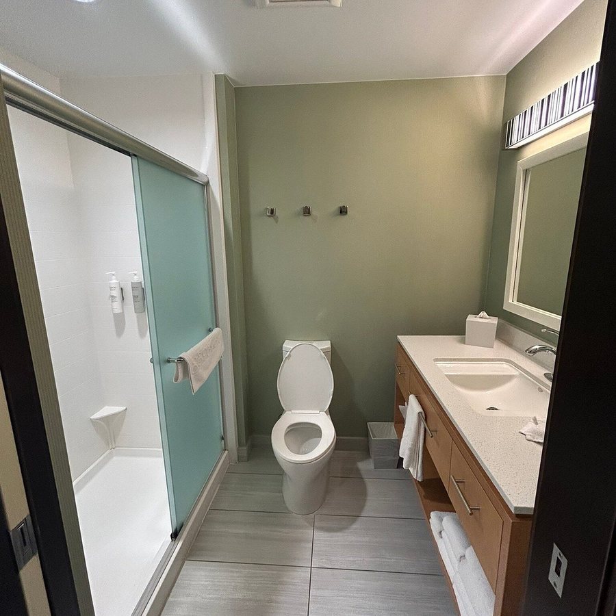 Homewood Suites by Hilton Sioux Falls — Bathroom