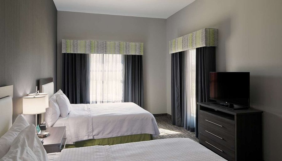 Homewood Suites by Hilton Topeka — Guest room