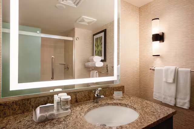 Homewood Suites by Hilton Tucson St Philip s Plaza University — Bathroom