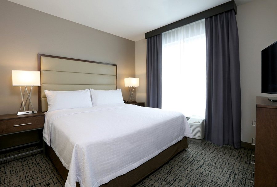 Homewood Suites by Hilton West Fargo Sanford Medical Center Area — Guest room