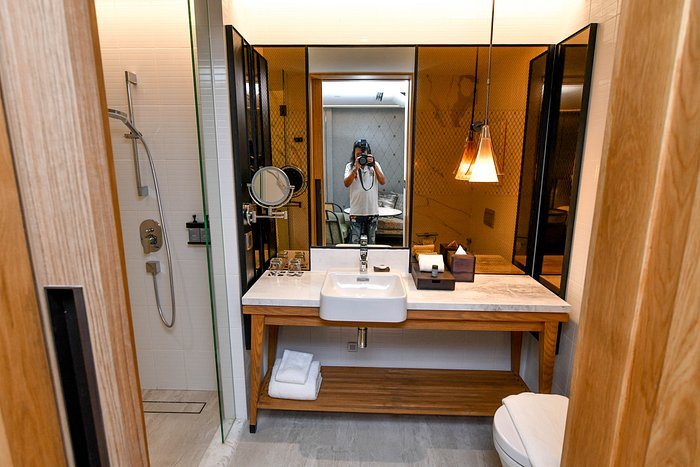Homm Sukhumvit34 Bangkok — Bathroom