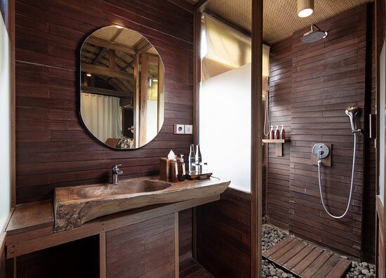 Honeymoon Guesthouse — Bathroom