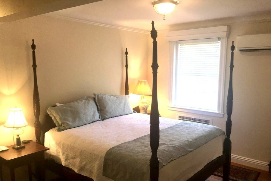 Hornsby House Inn — Guest room