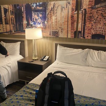 Horseshoe St Louis — Guest room