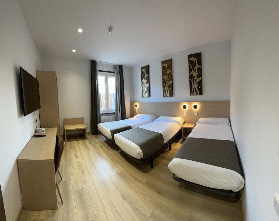 Hostal Abadia Madrid — Guest room