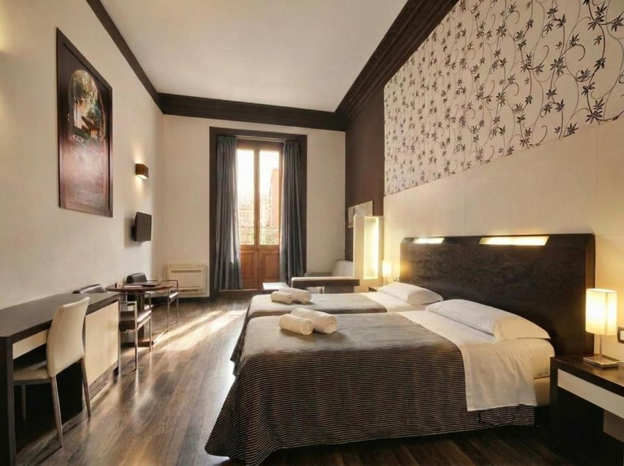 Hostal Alhambra Suites — Guest room