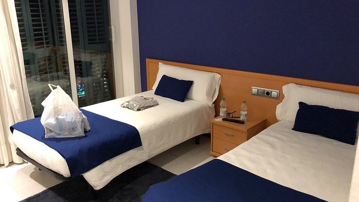 Hostal Apolo Barcelona Catalonia — Guest room