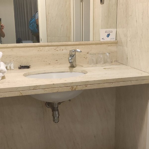 Hostal Aslyp 114 Barcelona Catalonia — Bathroom