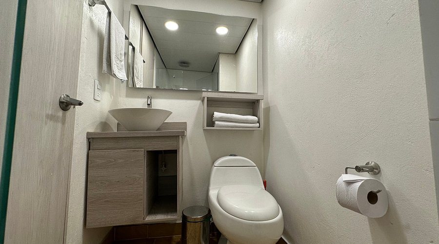 Hostal Casa Verde — Bathroom