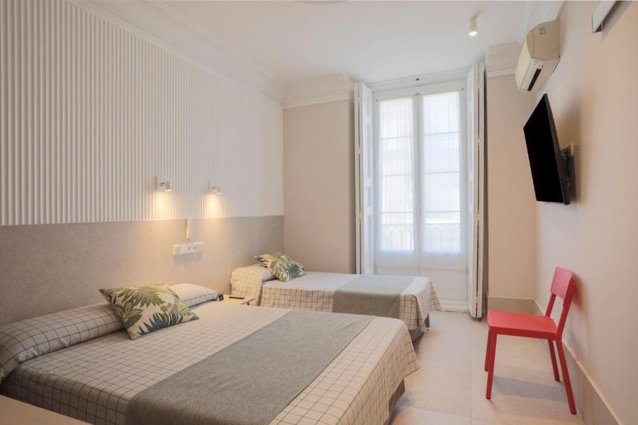 Hostal Castilla II Puerta del Sol — Guest room