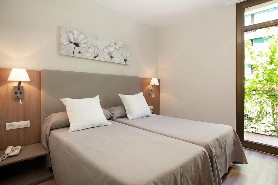 Hostal Central Barcelona Barcelona Catalonia — Guest room