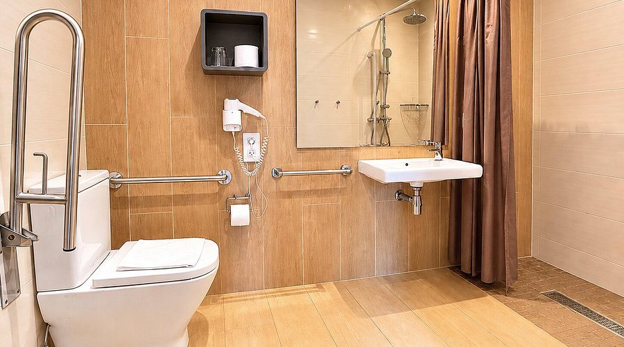 Hostal Centric Barcelona Catalonia — Bathroom
