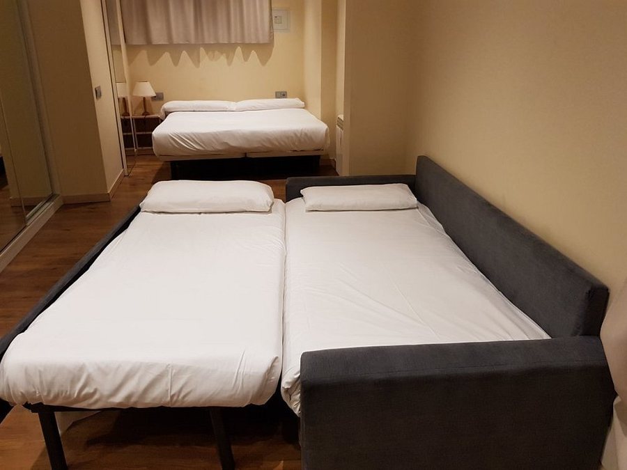 Hostal Excellence Barcelona Catalonia — Guest room