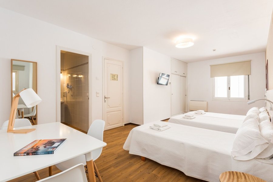 Hostal Jume Urban Rooms — Guest room