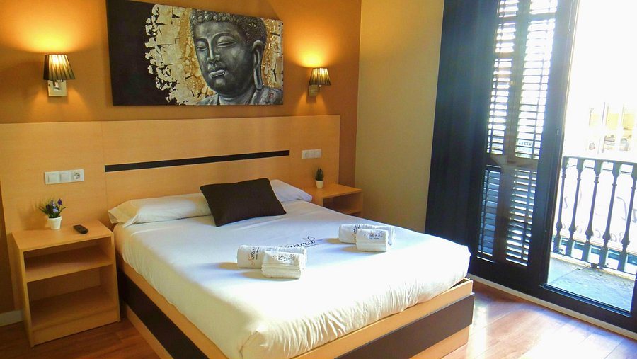 Hostal Live Natura Barcelona Barcelona Catalonia — Guest room