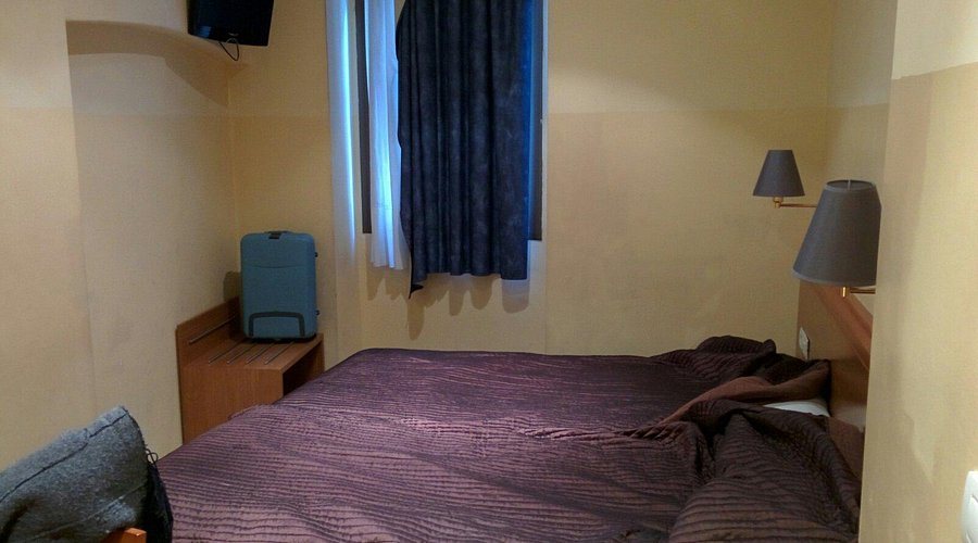 Hostal Mont Thabor — Guest room