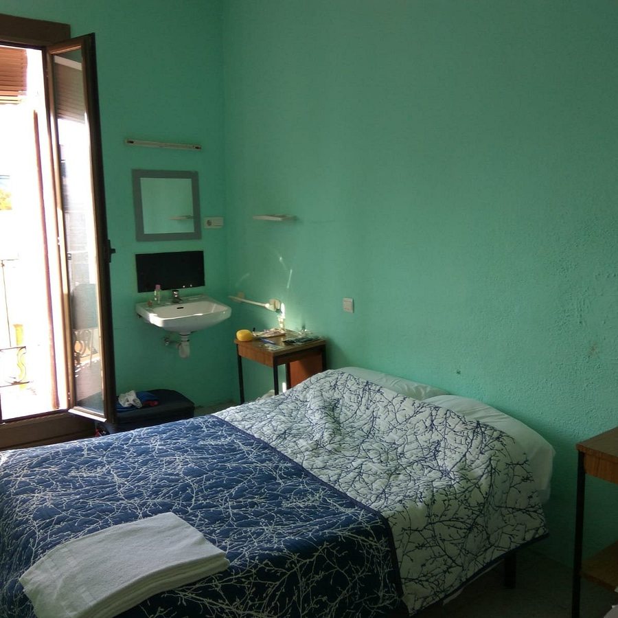 Hostal Nilo Barcelona Catalonia — Guest room