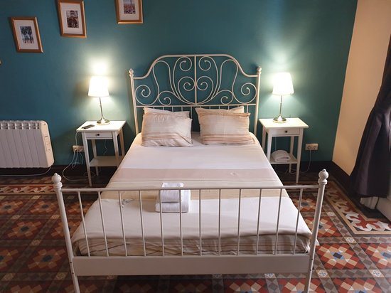 Hostal Nova Barcelona Barcelona Catalonia — Guest room