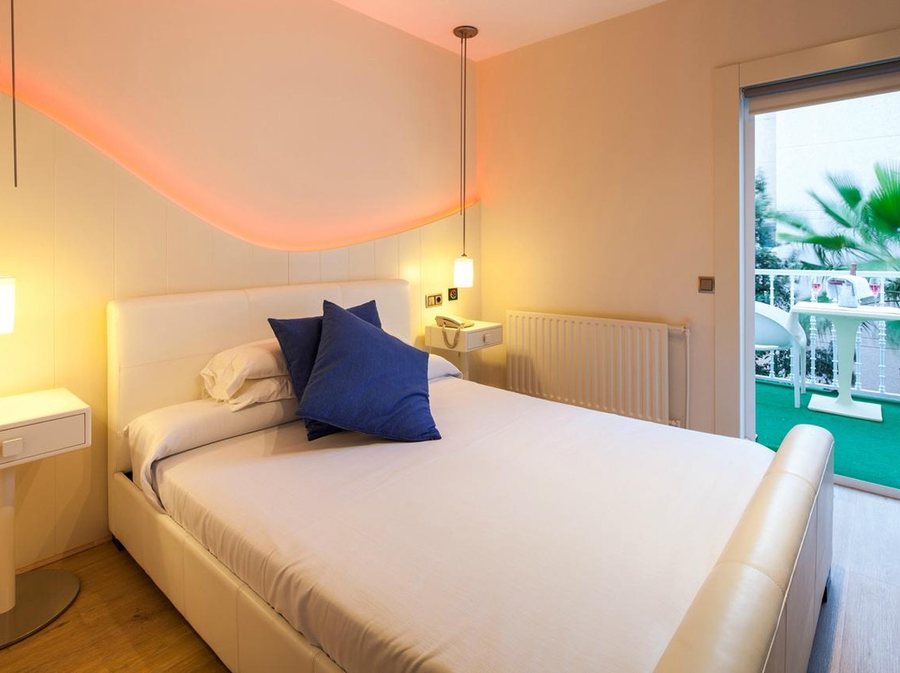 Hostal Talamanca — Guest room
