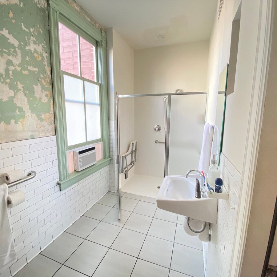 Hostel Fish — Bathroom