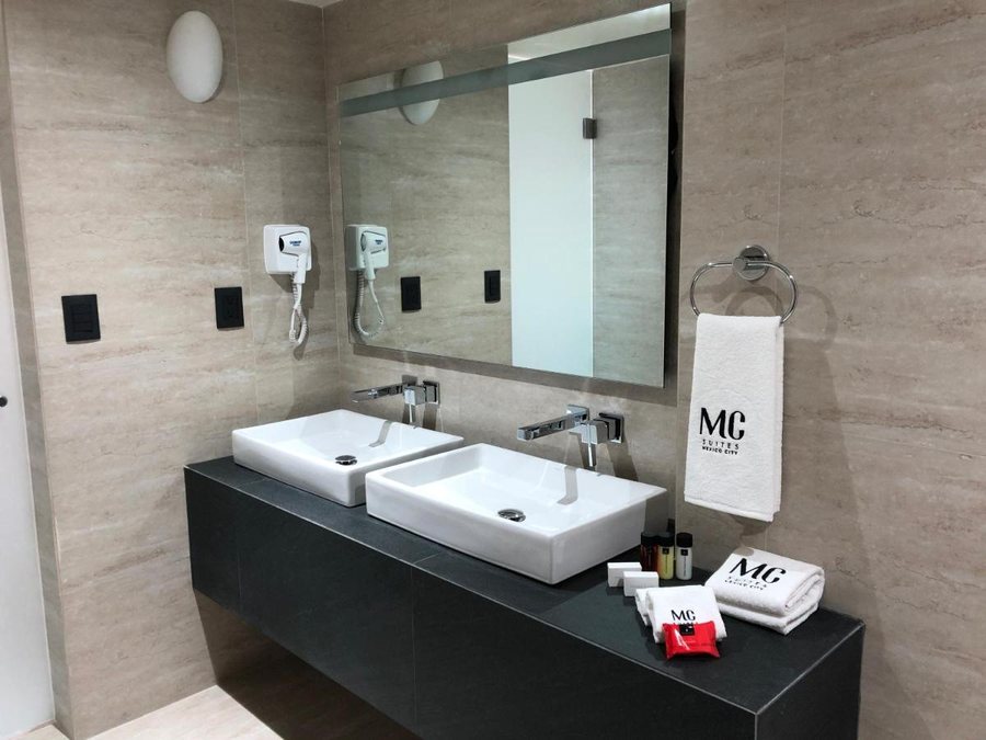 Hostel Suites DF — Bathroom