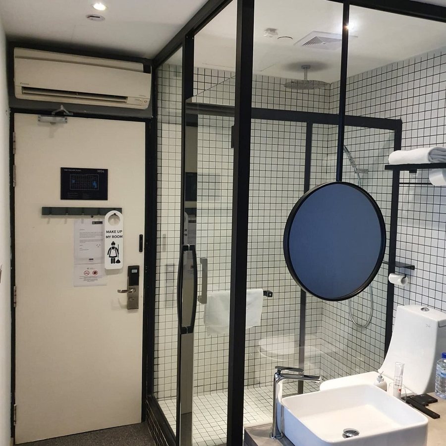 Hotel 1888 Collection — Bathroom