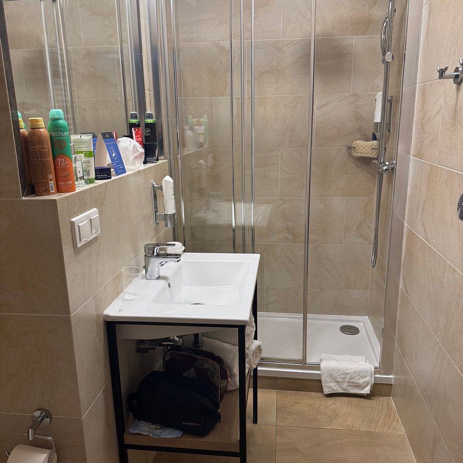 Hotel 32 Krakow Old Town — Bathroom