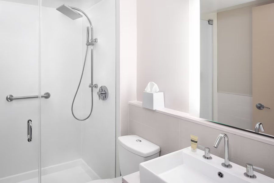 Hotel 46 Times Square New York City New York — Bathroom
