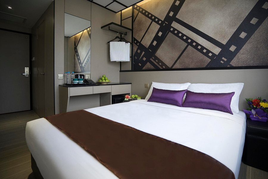 Hotel 81 Hollywood — Guest room