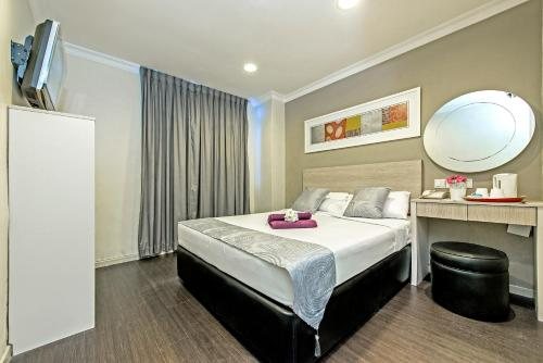 Hotel 81 Lucky — Guest room