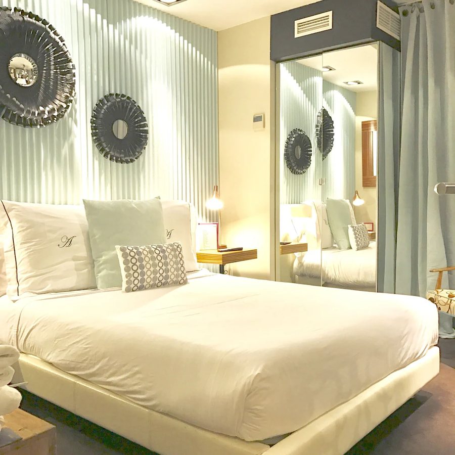 Hotel Abalu — Guest room