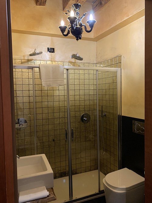 Hotel Abbazia — Bathroom