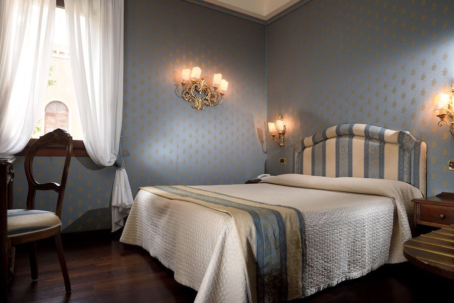 Hotel Abbazia — Guest room