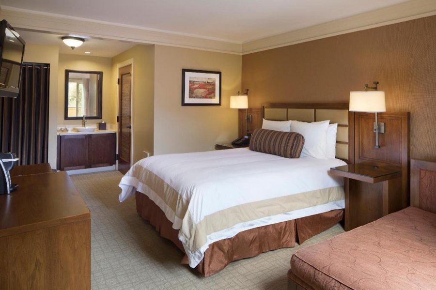 Hotel Abrego — Guest room
