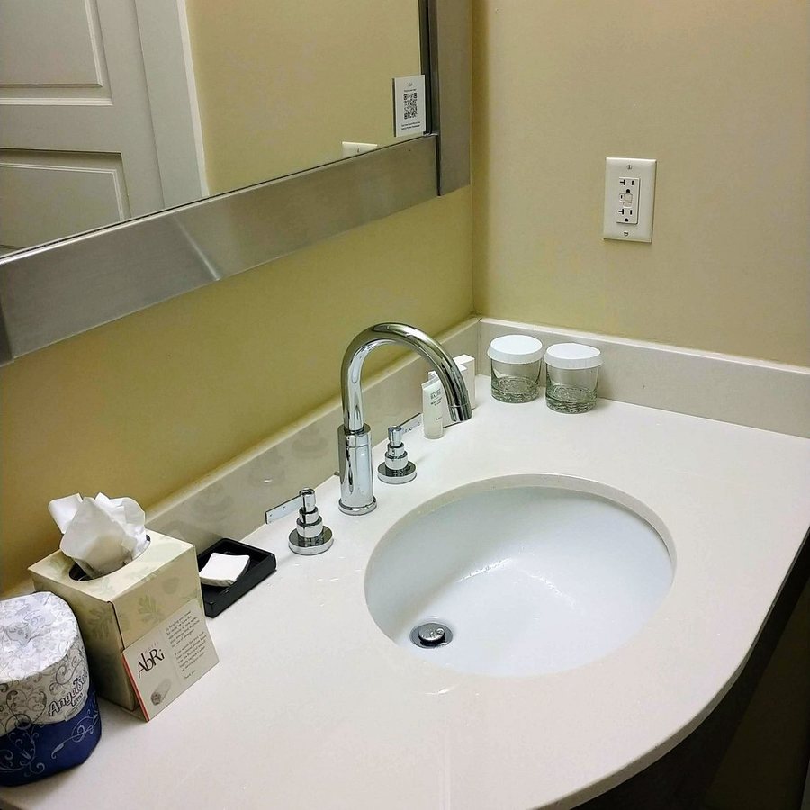 Hotel Abri — Bathroom