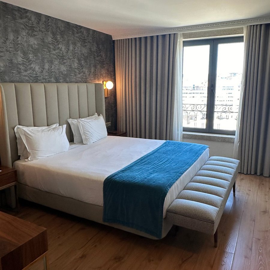 Hotel Acta The Avenue — Guest room
