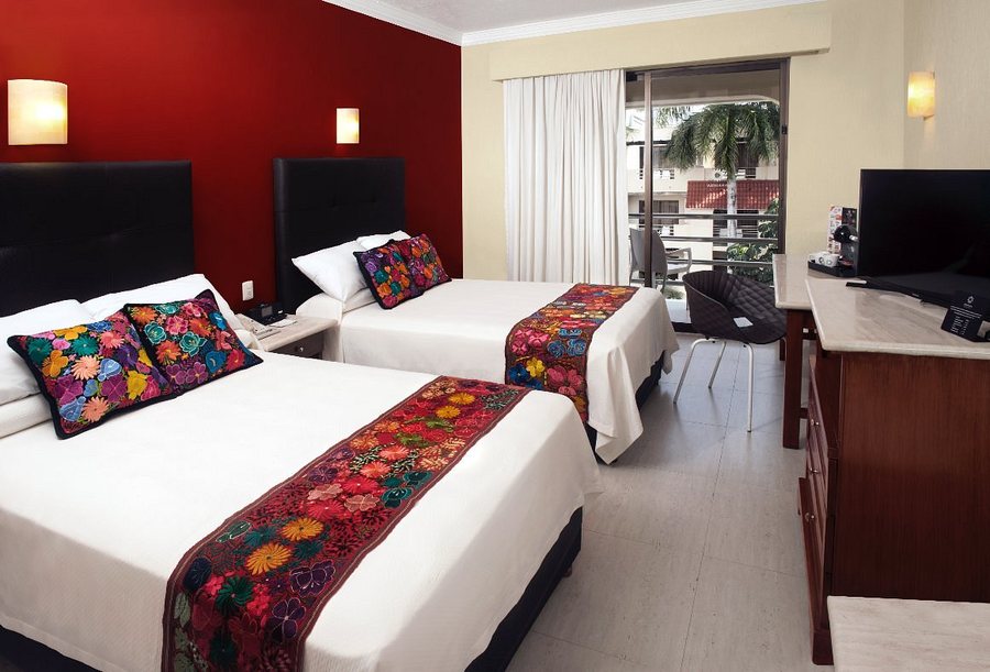 Hotel Adhara Cancun — Guest room