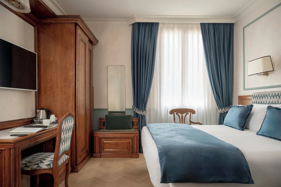 Hotel Adler Cavalieri — Guest room